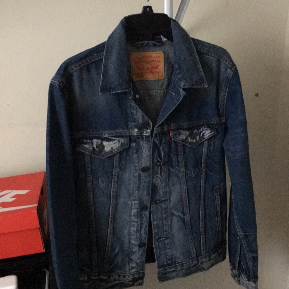 Levi’s denim jacket